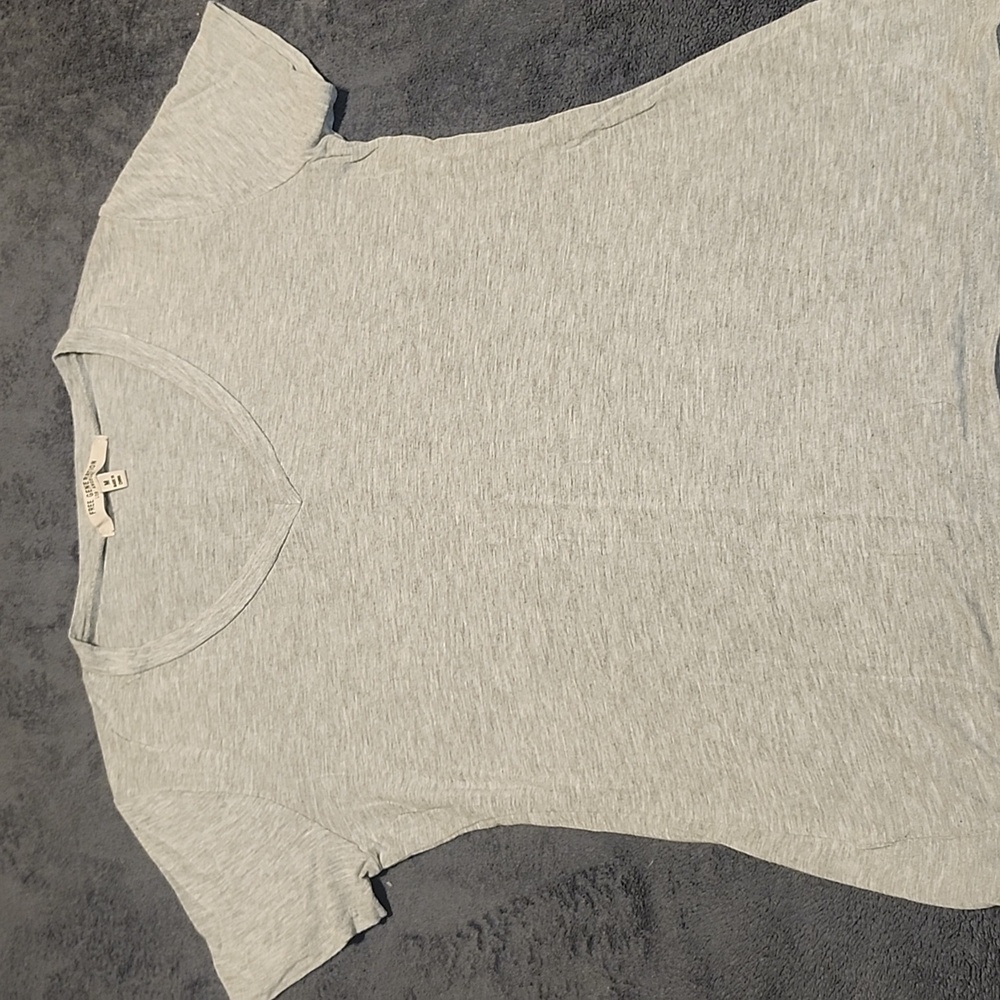 Free Generation short sleeve tee. Size Medium